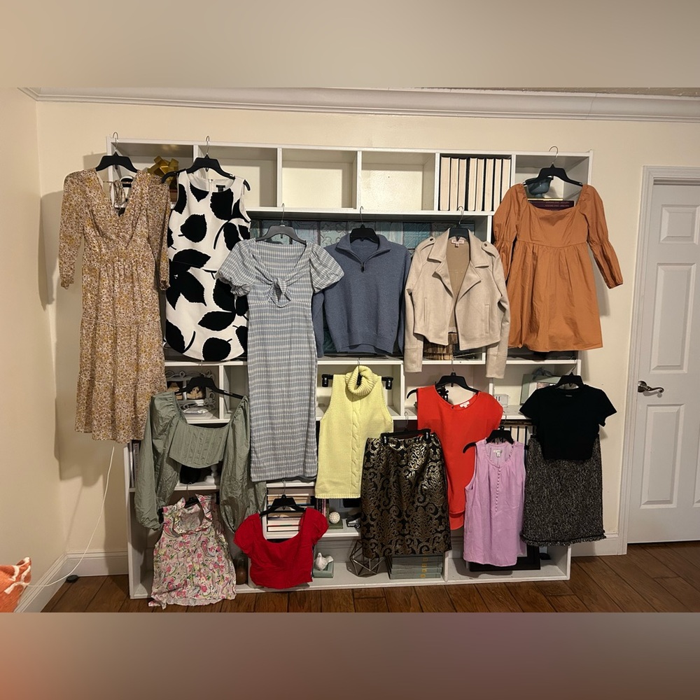 HUGE CLOTHING BUNDLE Lot #2